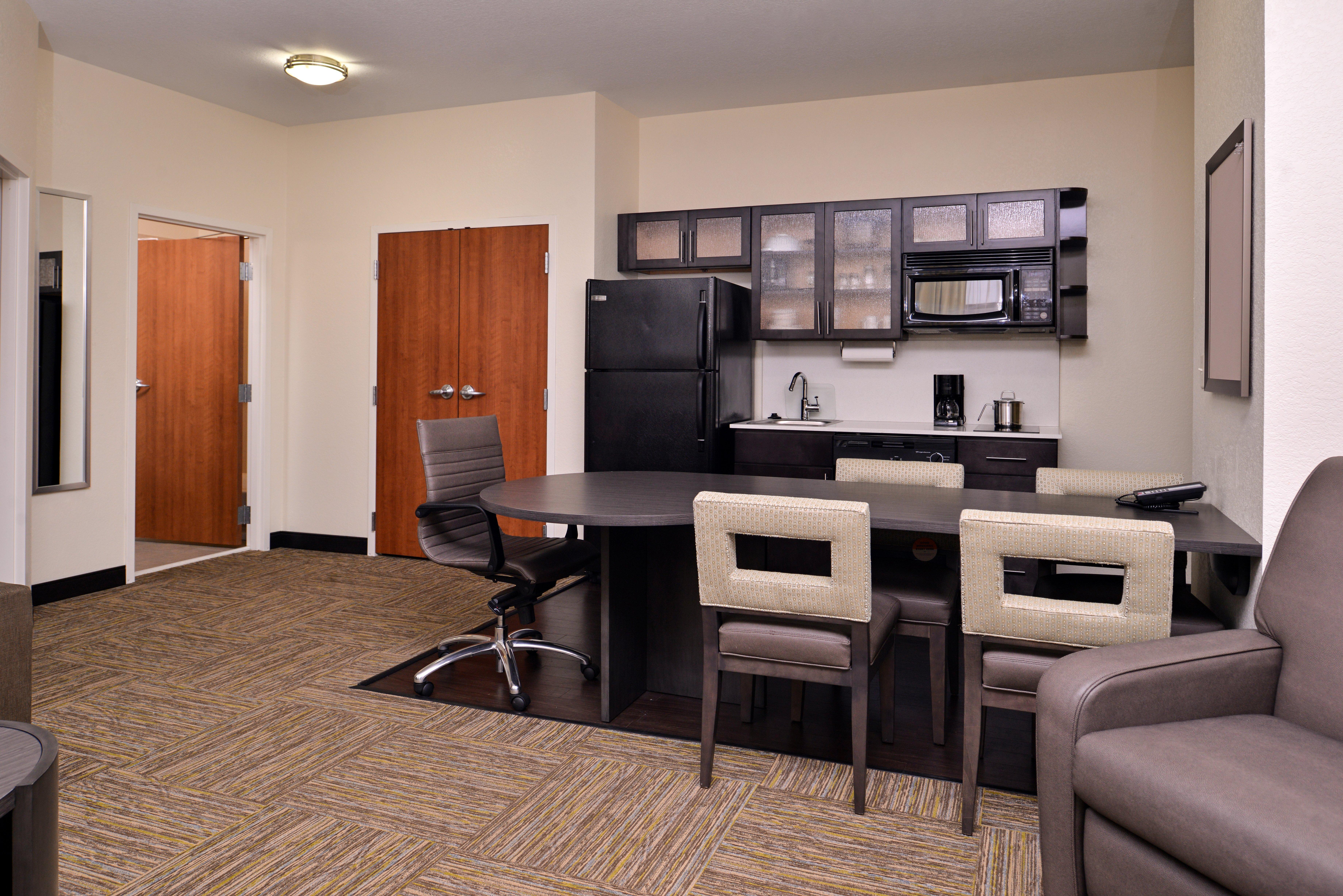 Candlewood Suites Terre Haute By Ihg المظهر الخارجي الصورة